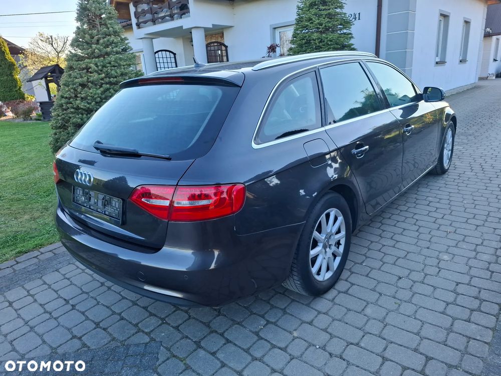 Audi A4 Avant - 10