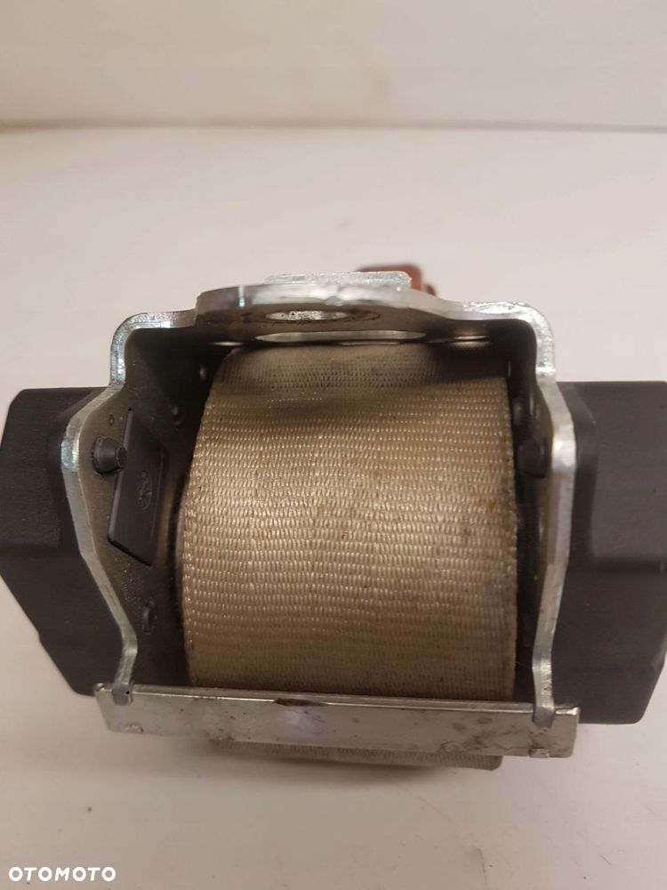 PAS BEZPIECZEŃSTWA TRZECI RZĄD AUDI Q7 4L0857811 - 2
