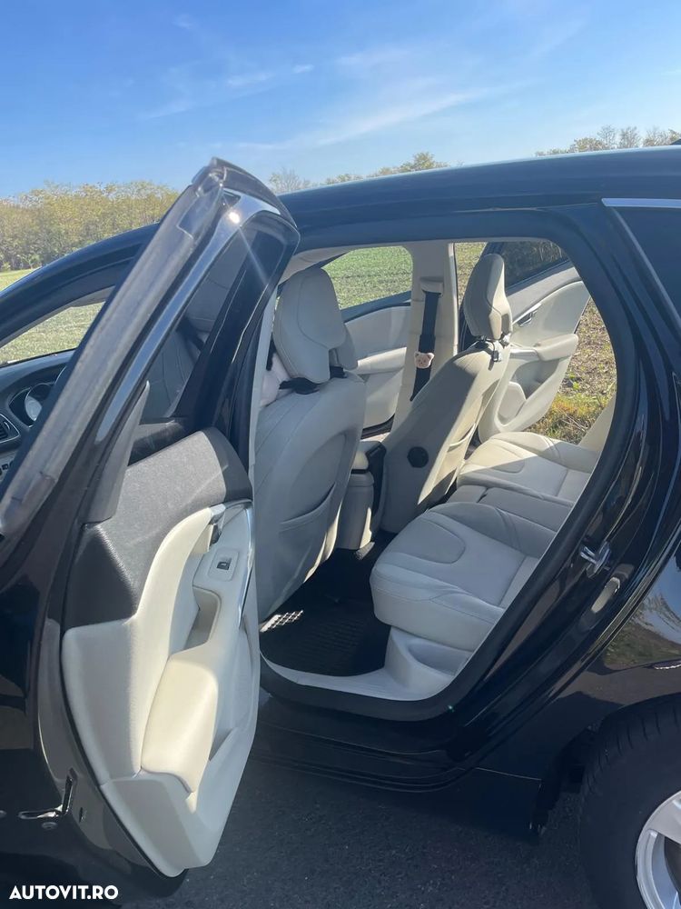 Volvo V40 D4 VEA Momentum - 9