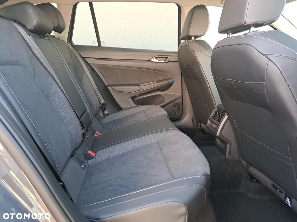 Volkswagen Golf Variant - 21