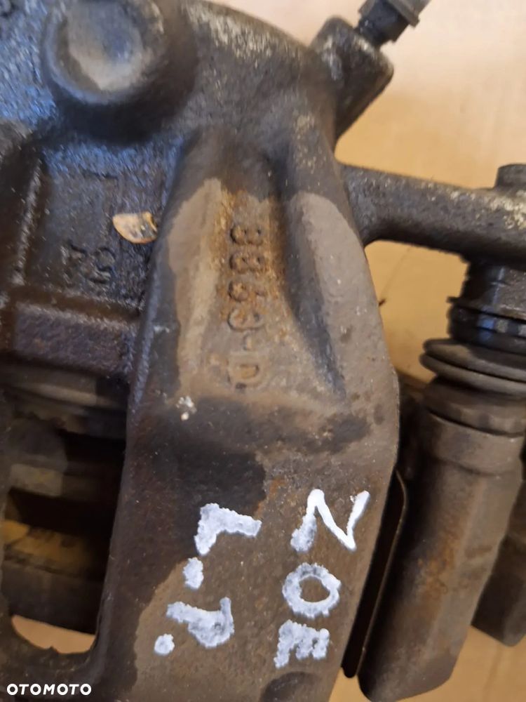 Zacisk hamulcowy prawy lewy przedni renault zoe - 3