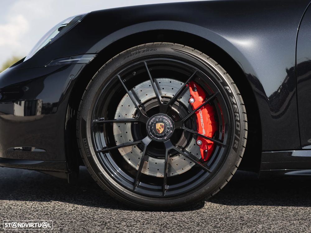 Porsche 911 (992) Carrera 4 GTS - 15