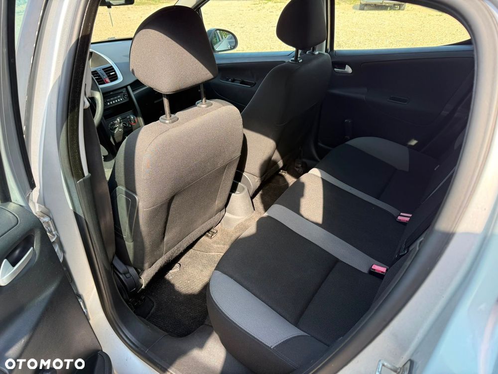 Peugeot 207 - 7