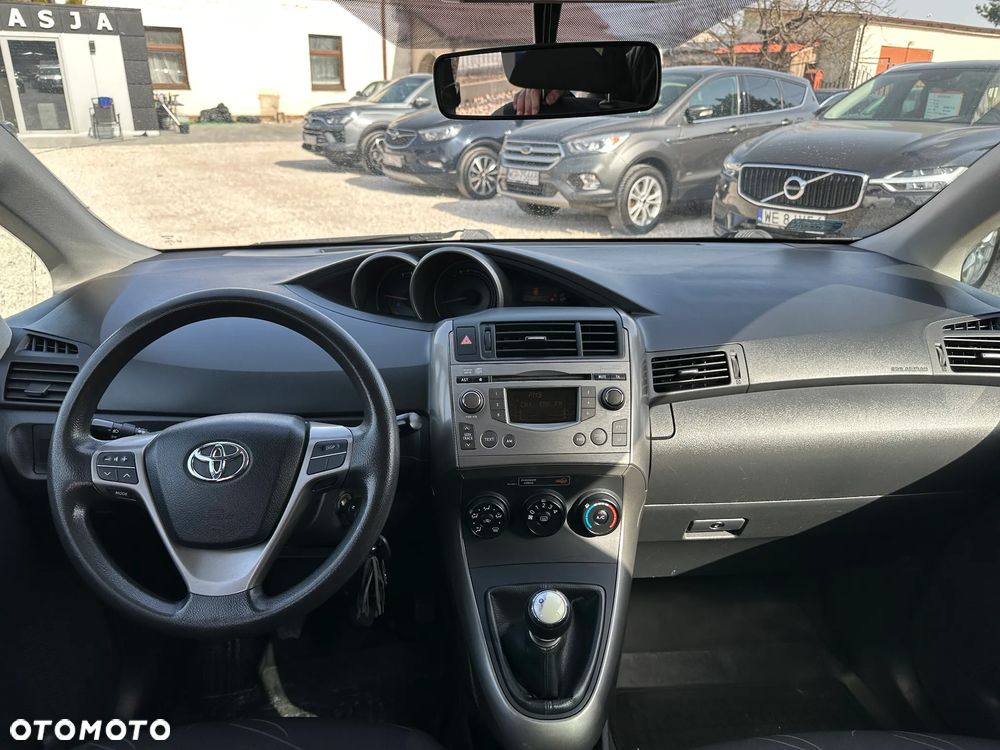 Toyota Verso 2.0 D-4D Luna - 24