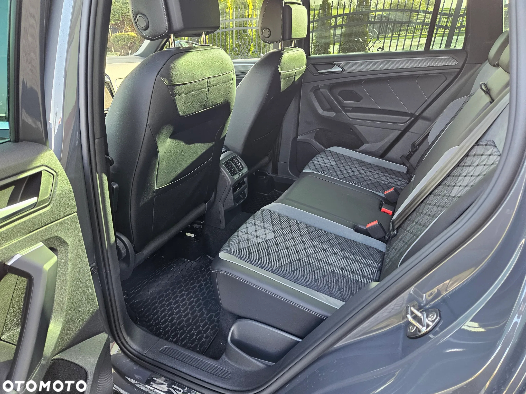 Volkswagen Tiguan 2.0 TDI SCR 4Mot R-Line DSG - 17