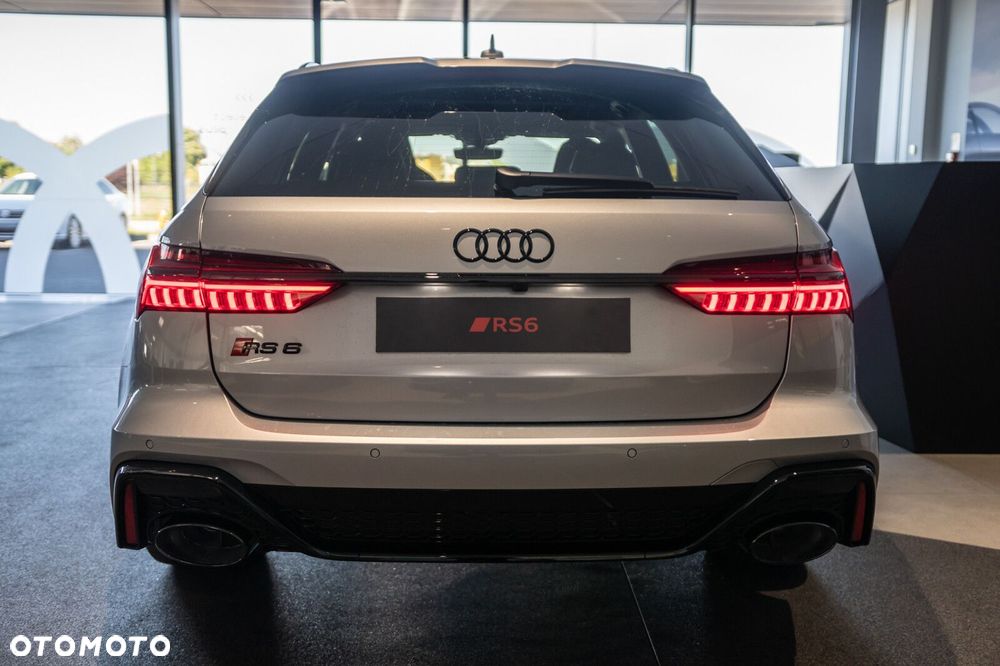 Audi RS6 Avant - 4