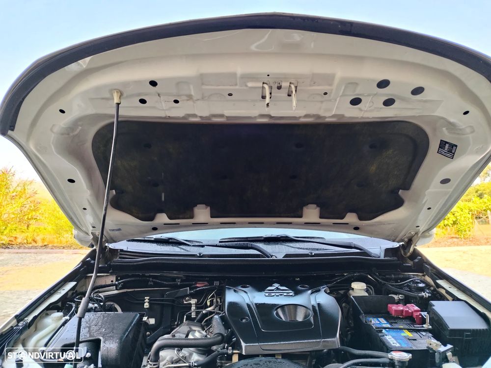 Mitsubishi L200 - 13
