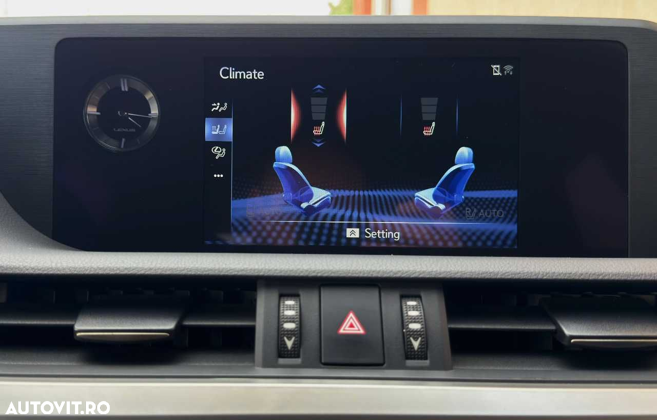 Lexus Seria ES 300h F Sport+ - 29