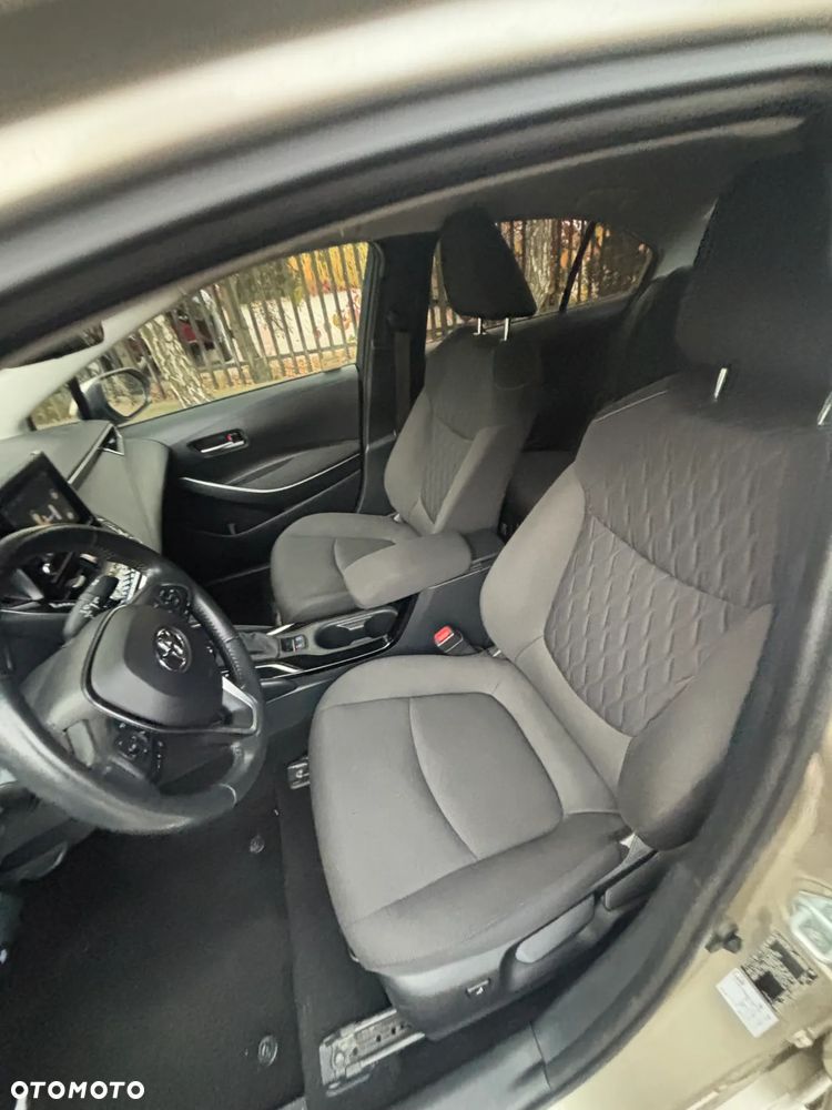 Toyota Corolla 1.8 Hybrid Executive - 18