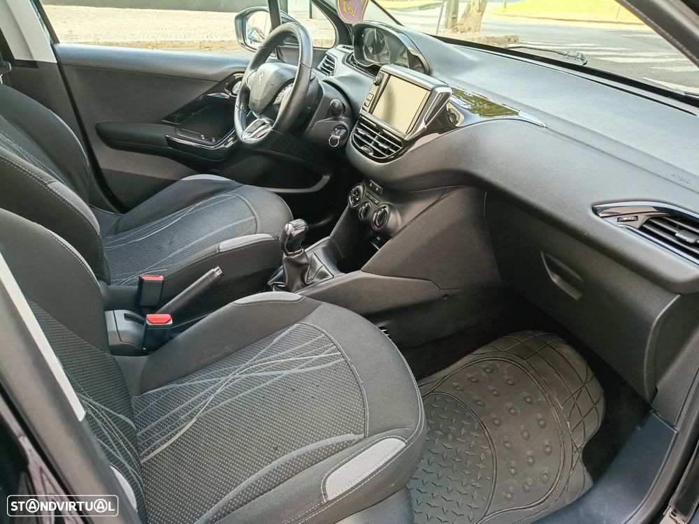 Peugeot 208 1.4 HDi SE Style - 5