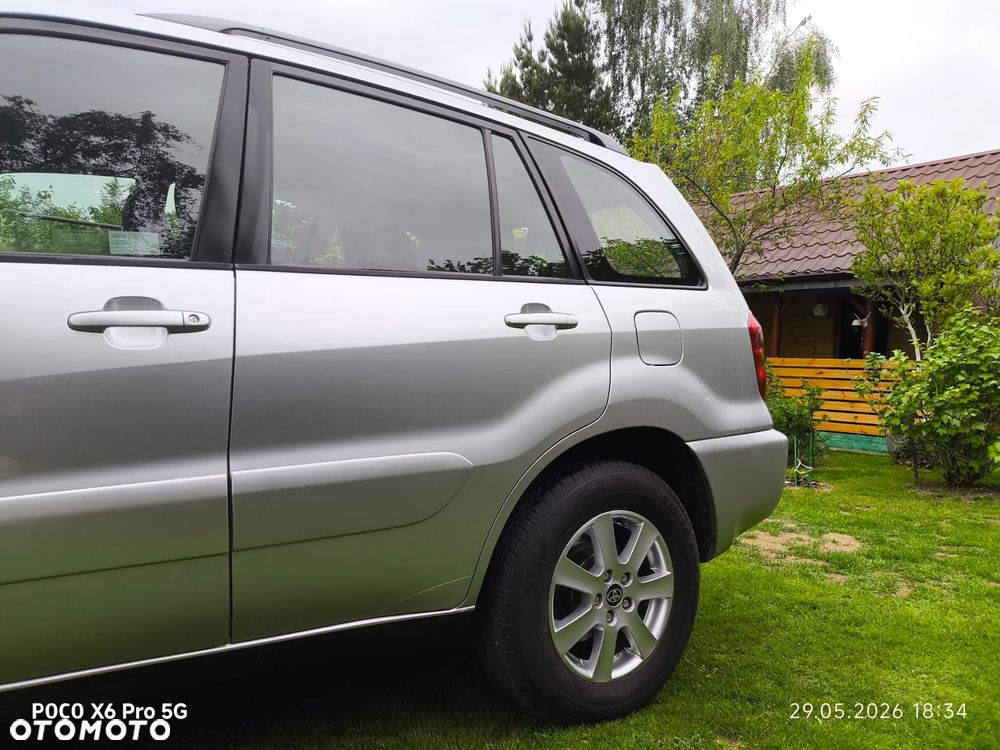 Toyota RAV4 1.8 VVT-i Terra 2WD - 26