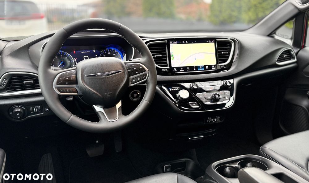 Chrysler Pacifica - 14