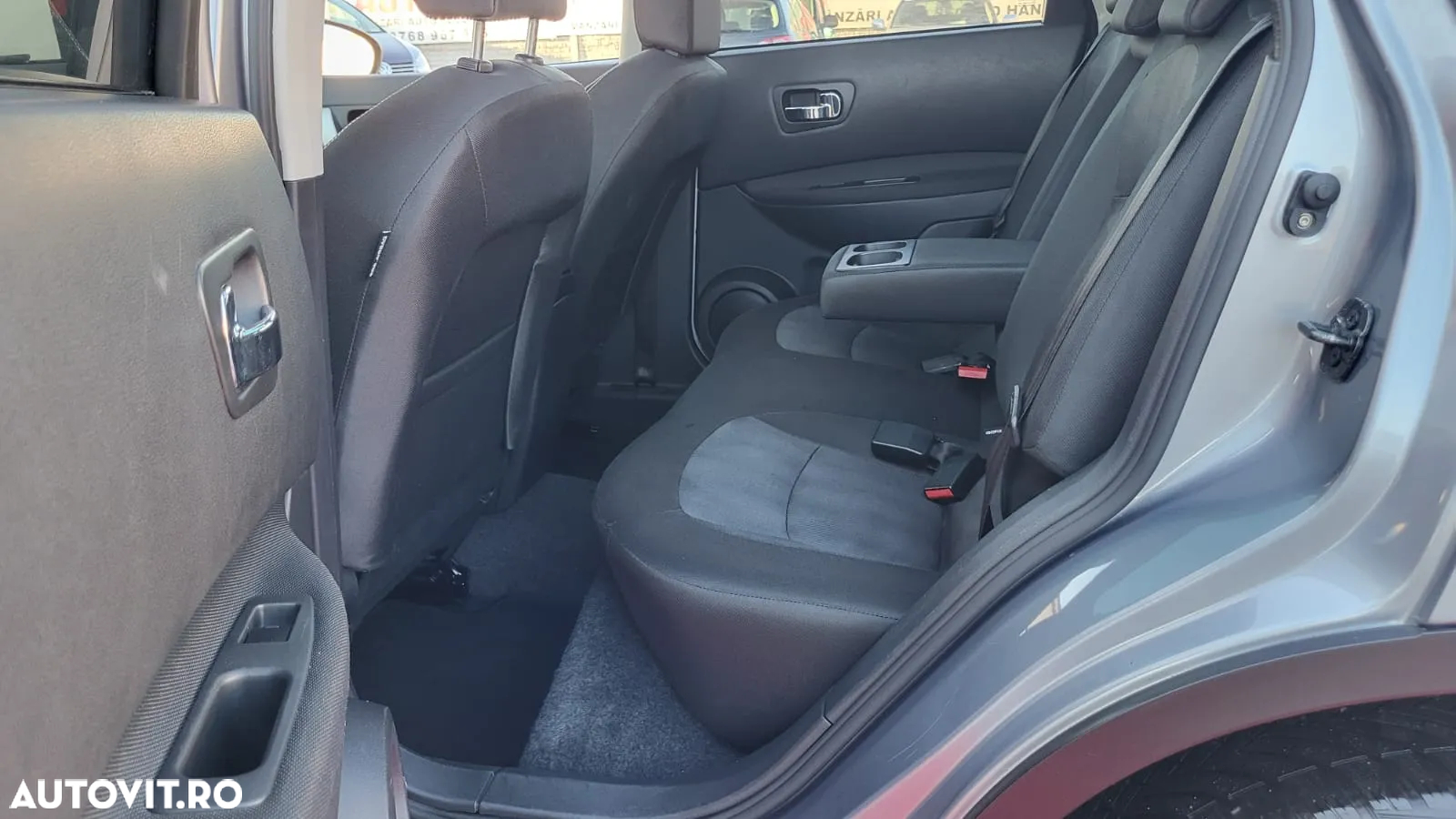 Nissan Qashqai 2.0 dCi DPF 4x4 acenta - 25