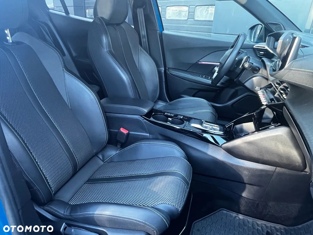 Peugeot 2008 1.2 PureTech GT S&S EAT8 - 28