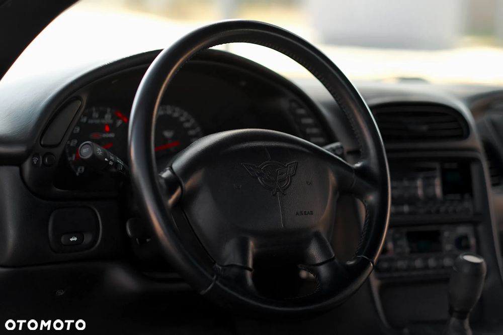 Chevrolet Corvette - 34