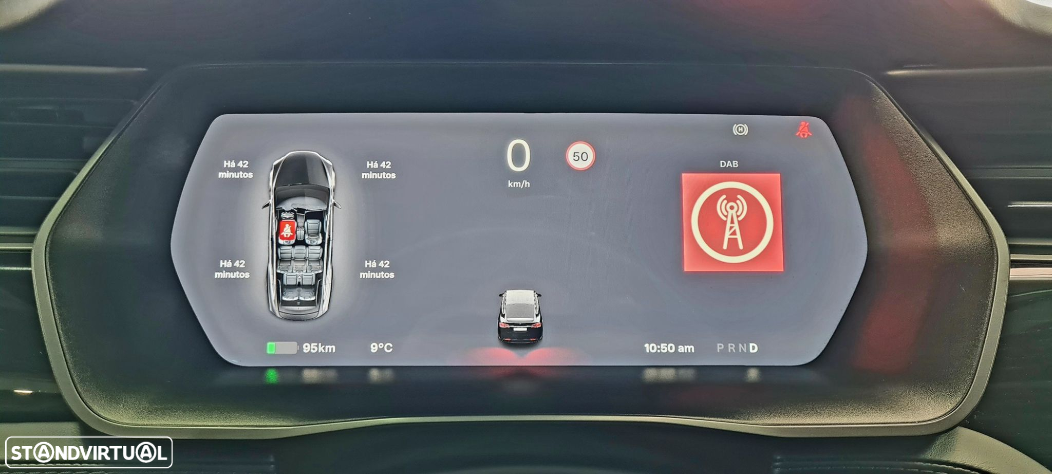 Tesla Model X - 12