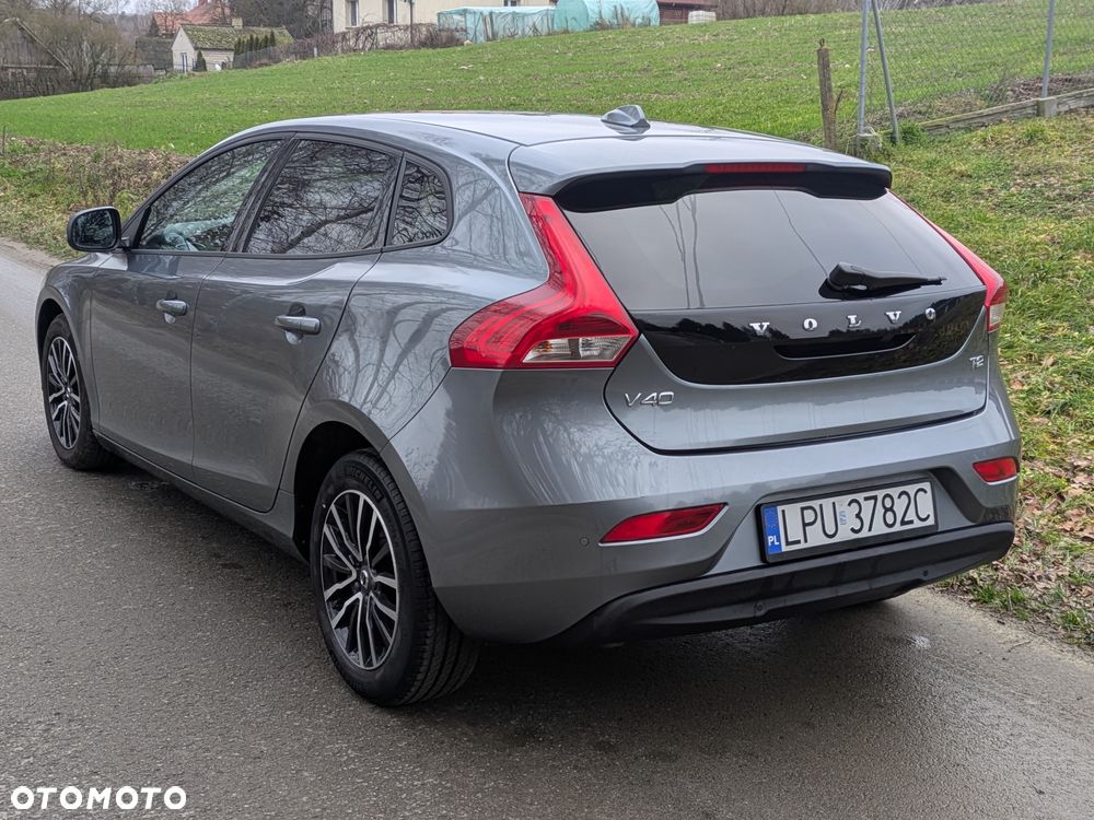 Volvo V40 T2 - 12
