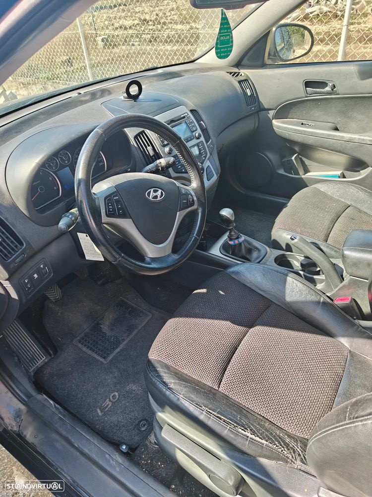 Hyundai i30 1.6 CRDi STyle CPF - 6