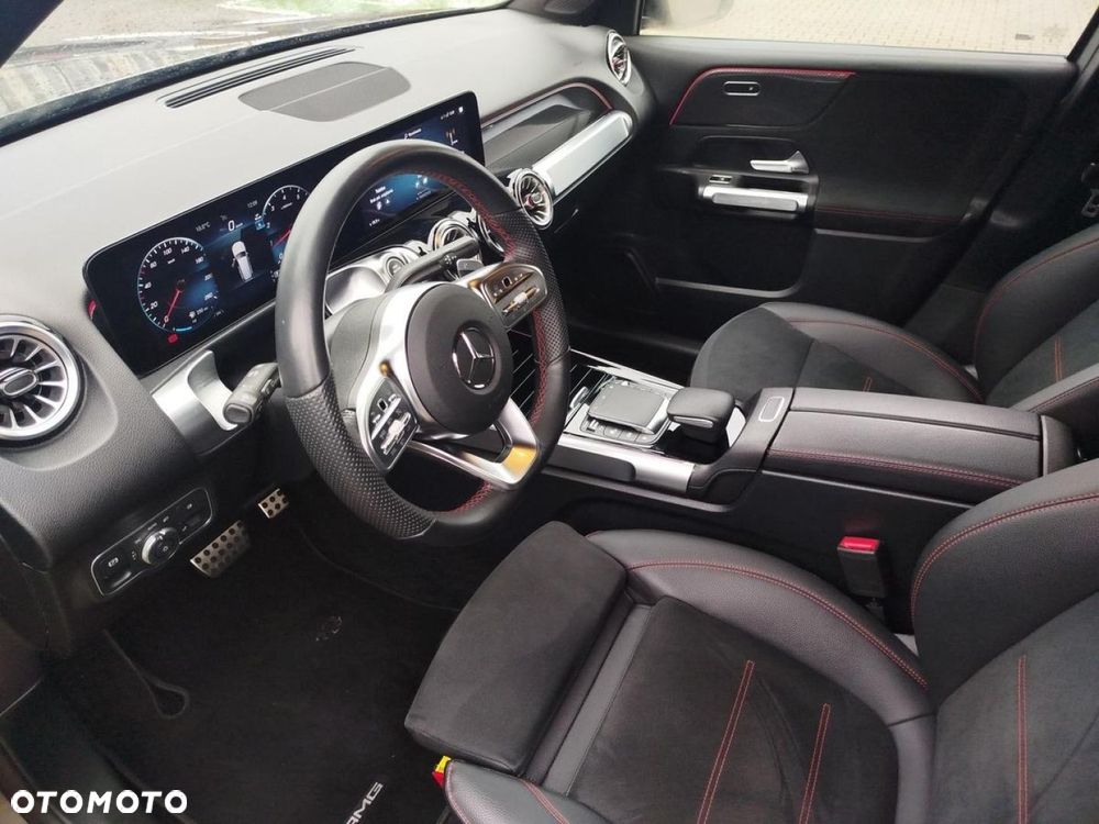 Mercedes-Benz GLB - 10