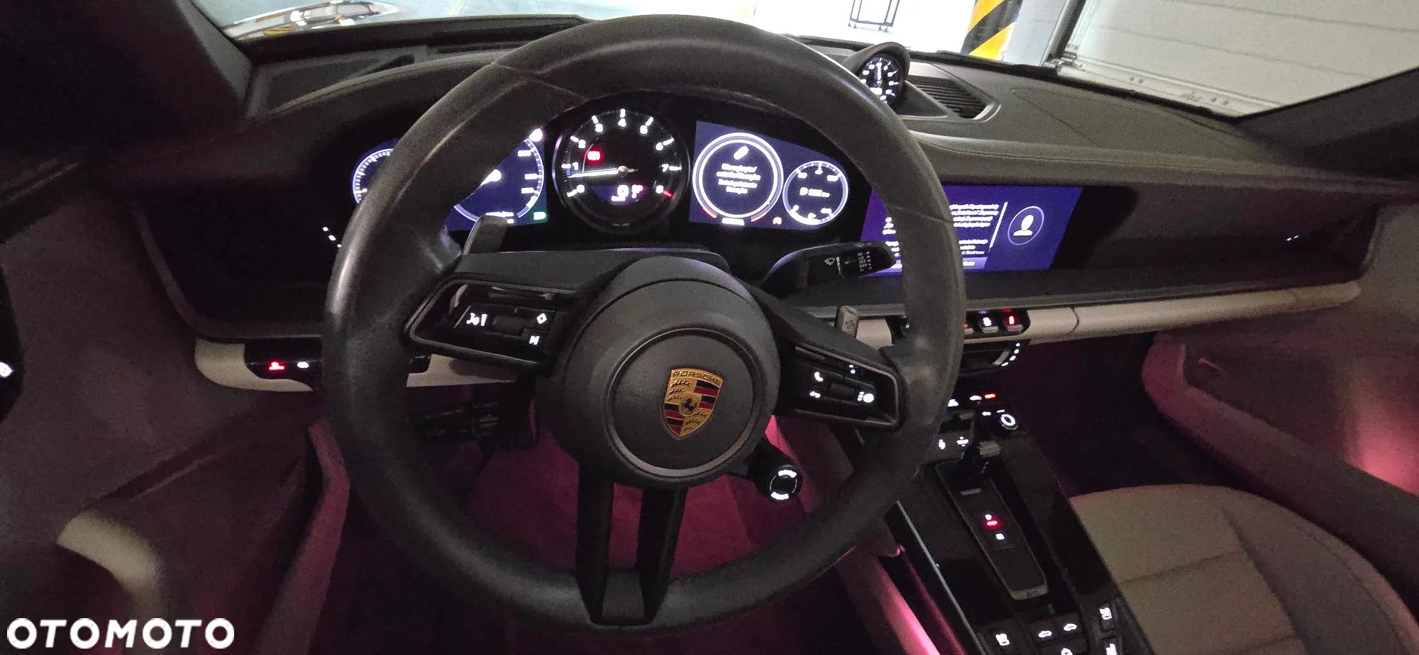 Porsche 911 Carrera Cabrio - 10