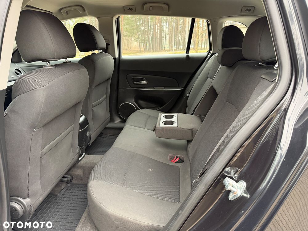 Chevrolet Cruze - 33