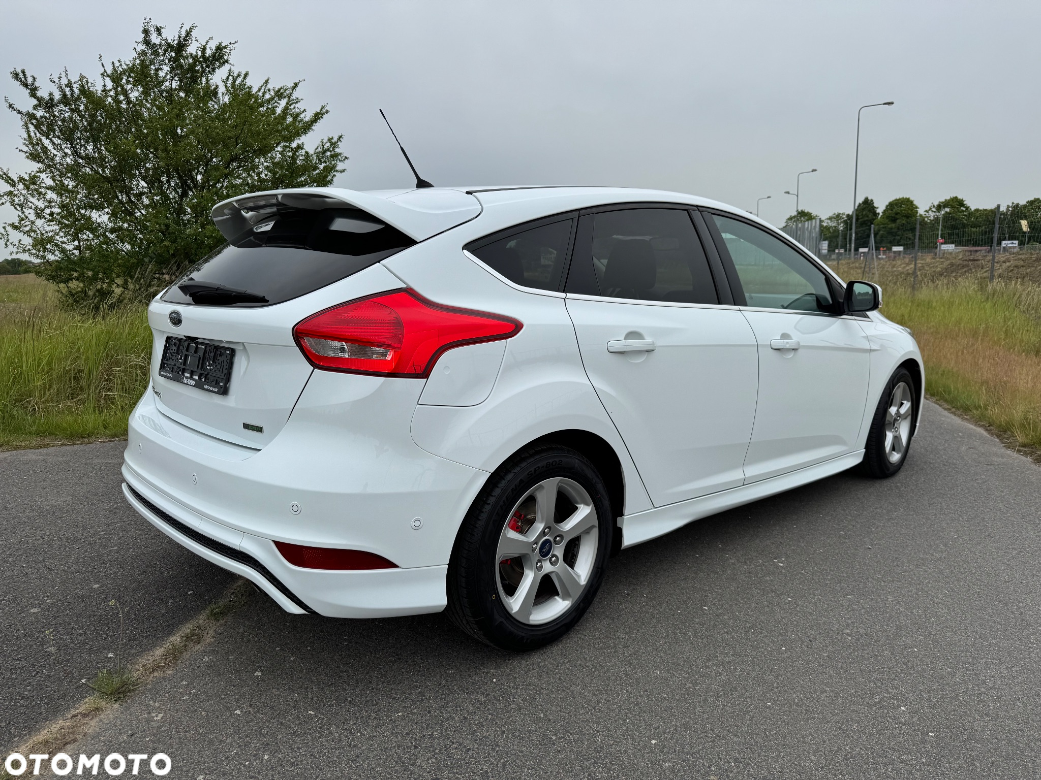 Ford Focus 1.5 EcoBoost Start-Stopp-System ST-LINE - 4