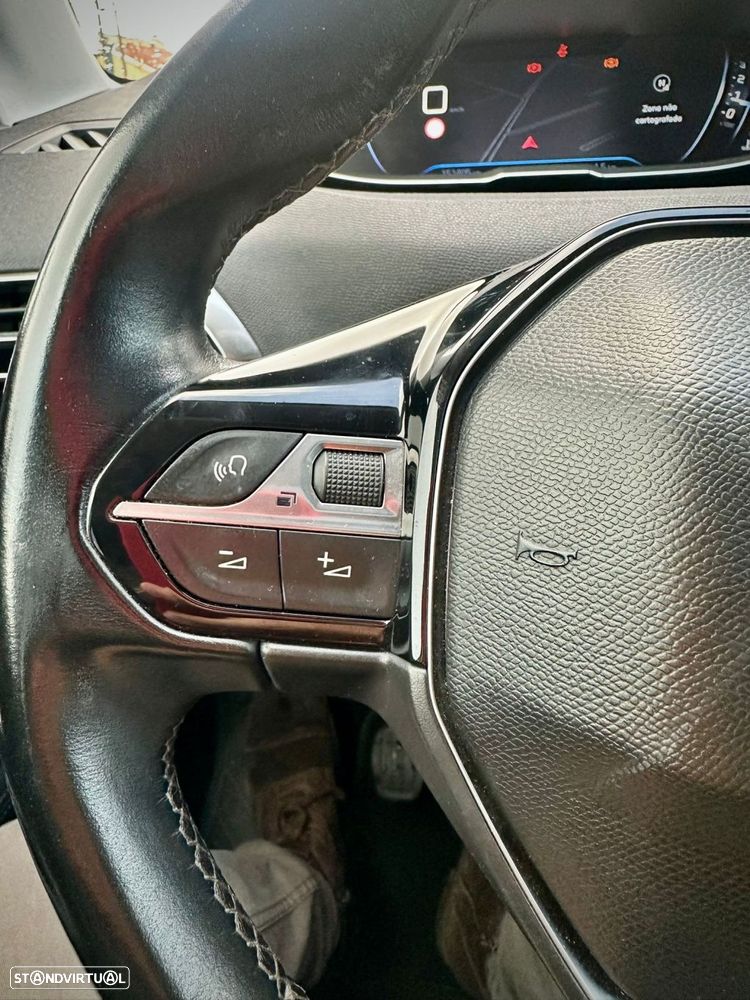 Peugeot 3008 1.5 BlueHDi Allure - 23