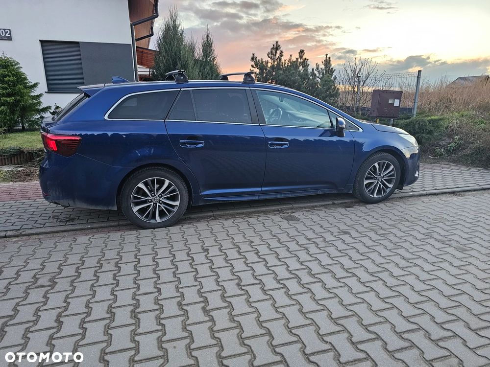 Toyota Avensis 2.0 D-4D Active Business - 3