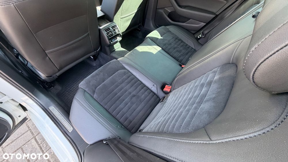 Volkswagen Passat - 14