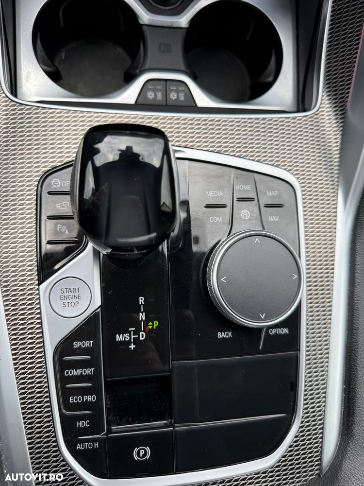 BMW X6 xDrive40i AT MHEV - 27