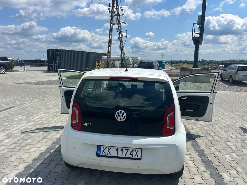 Volkswagen up! move - 19