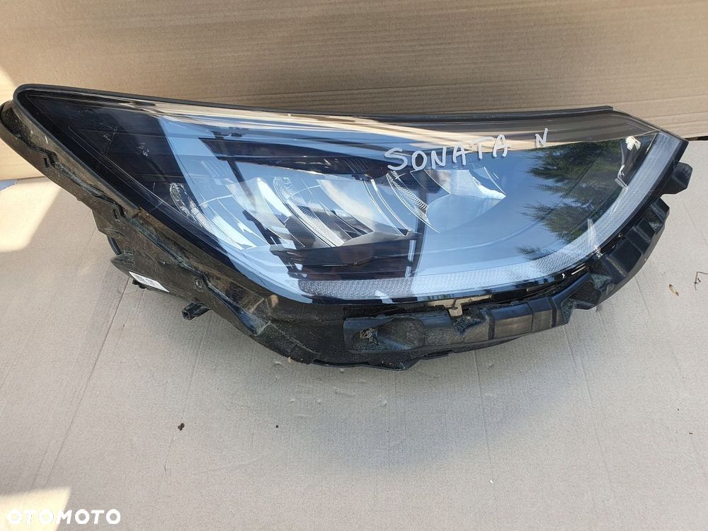 LAMPA PRAWA REFLEKTOR FULL LED HYUNDAI SONATA NLINE VIII DN8 20- 92102-L11