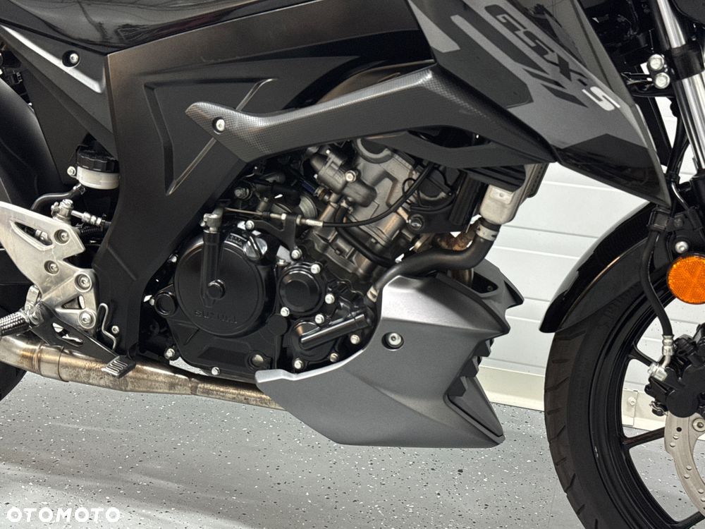 Suzuki GSX - 10