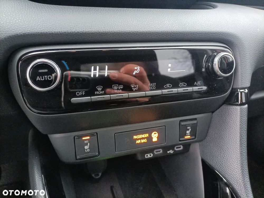 Toyota Yaris Hybrid 1.5 Style - 14