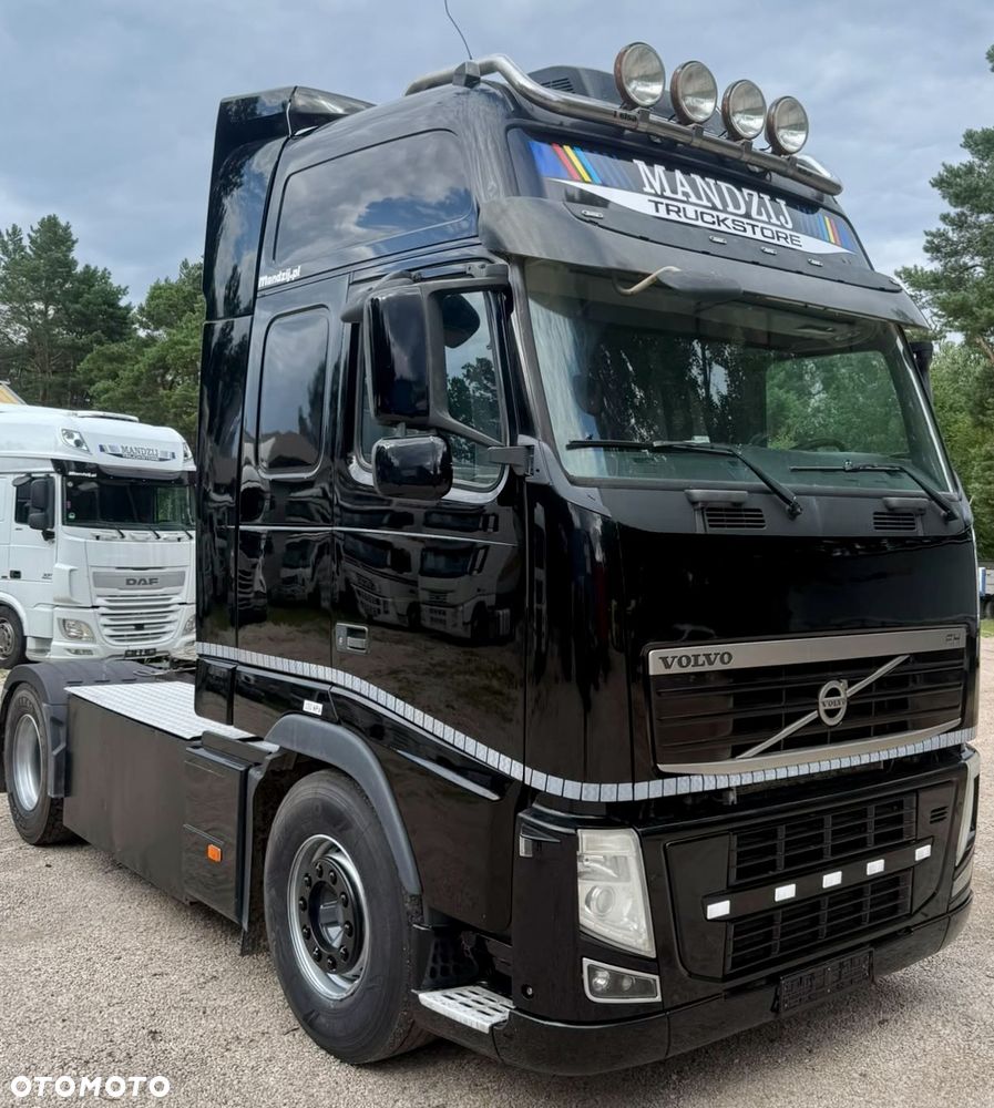 Volvo FH420 GLOB XXL I-SHIFT RETARDER STANDKLIMA LONG CHASIS BLACK EDITION FULLSPOJLERY 1xALUTANK ORUROWANIE Z HALOGENAMI XENONY LEDY SKÓRA 730000km 2011r EURO 5 EEV IGŁA - 2