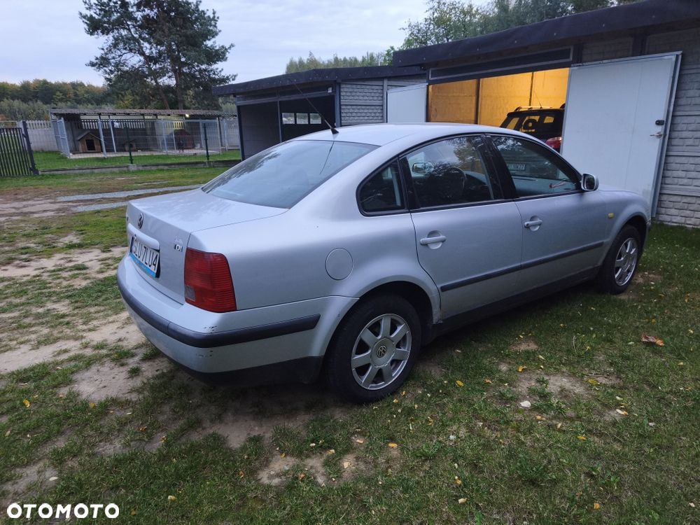 Volkswagen Passat - 3