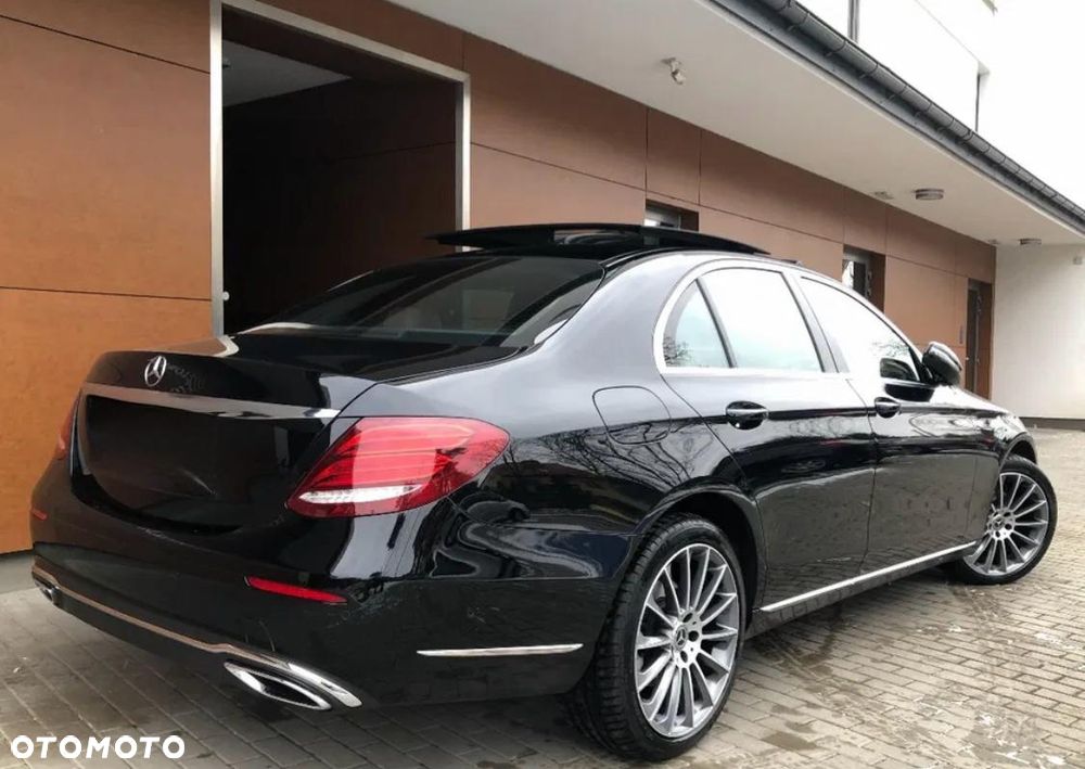 Mercedes-Benz Klasa E 220 d 9G-TRONIC - 2