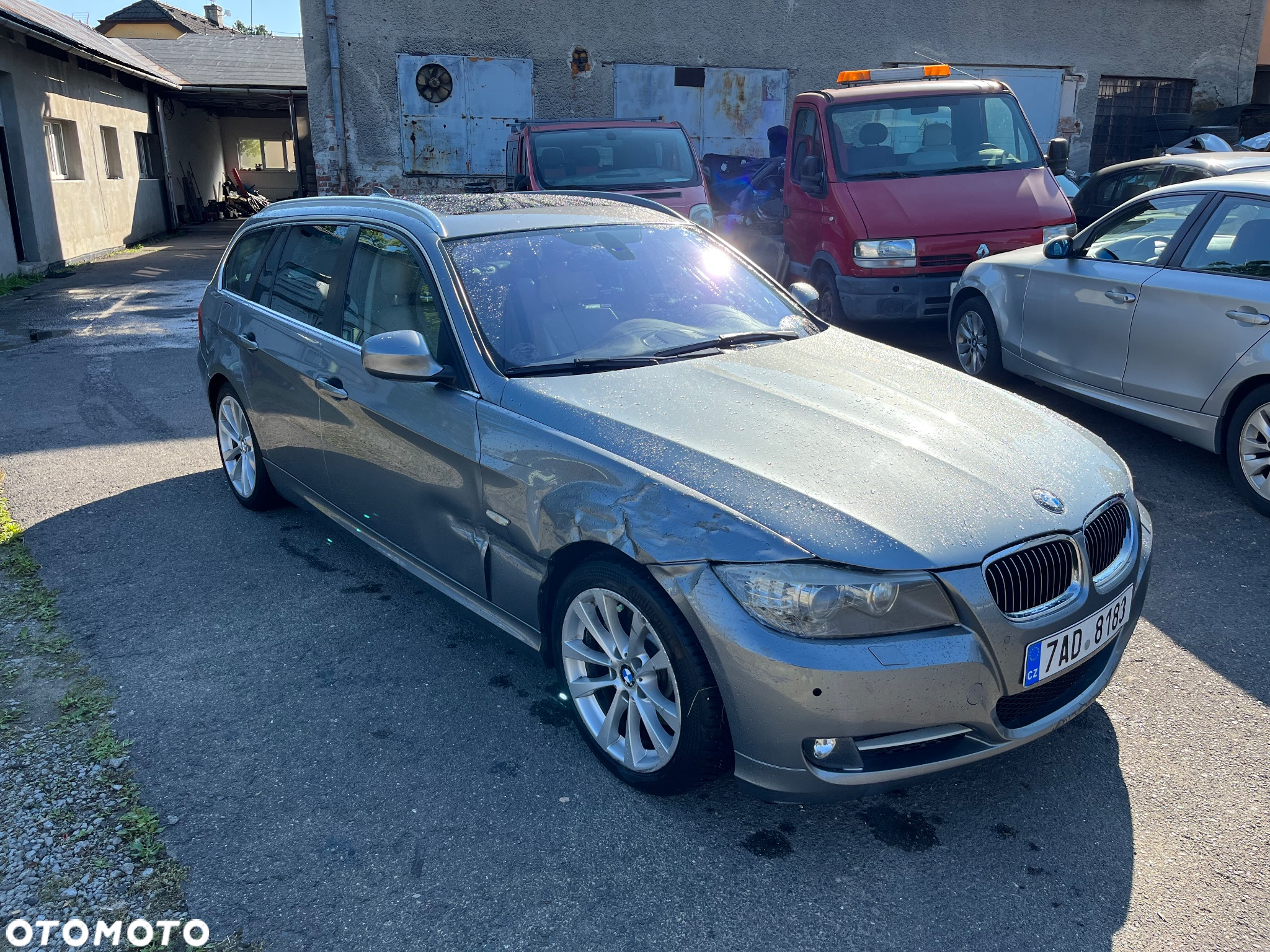 BMW Seria 3 325d DPF Touring Edition Exclusive - 2