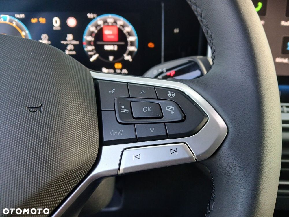 Volkswagen Tiguan - 11