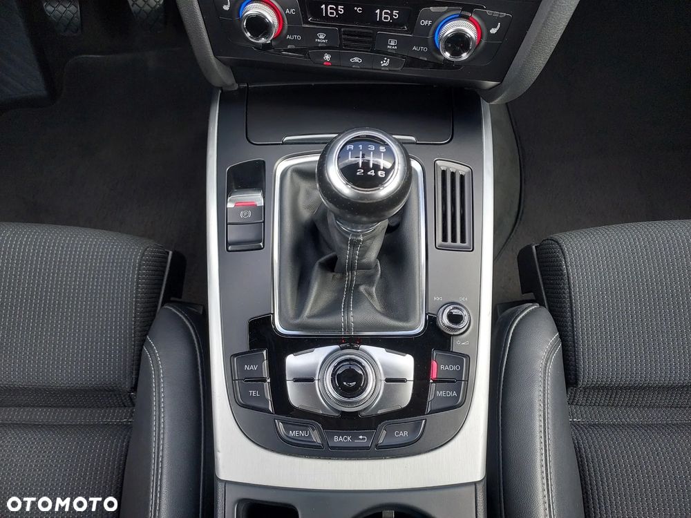 Audi A4 Avant 2.0 TDI DPF quattro S line Sportpaket - 32