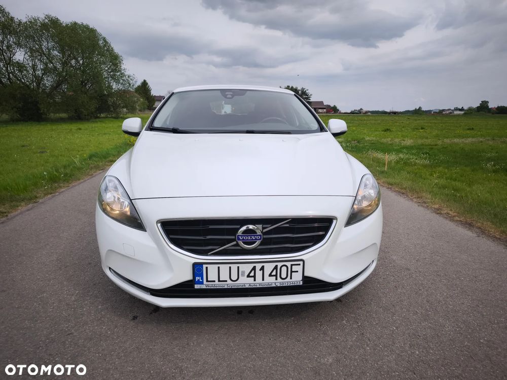 Volvo V40 D2 Momentum - 2