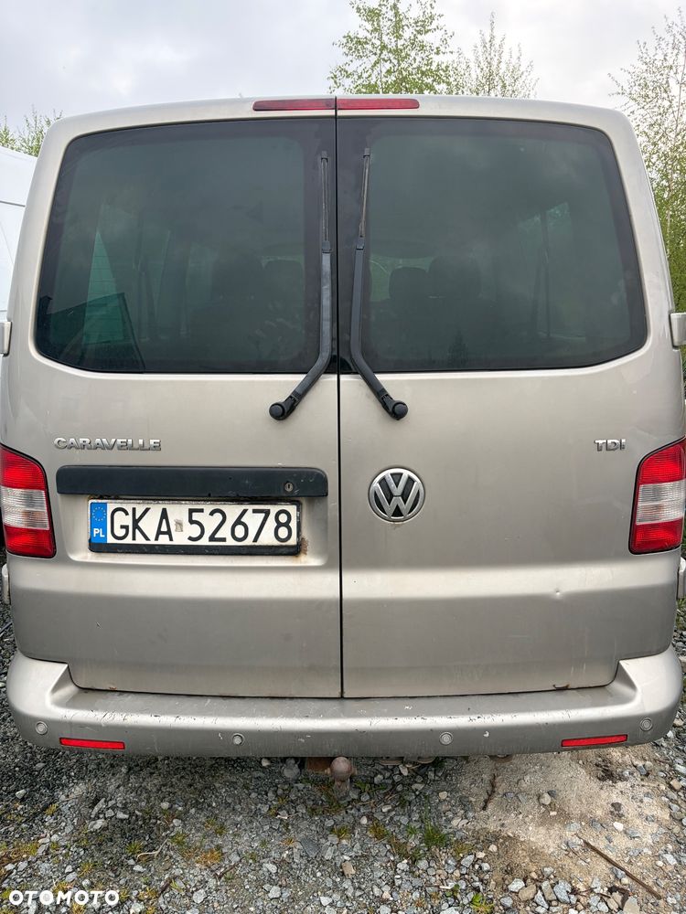 Volkswagen Caravelle - 9