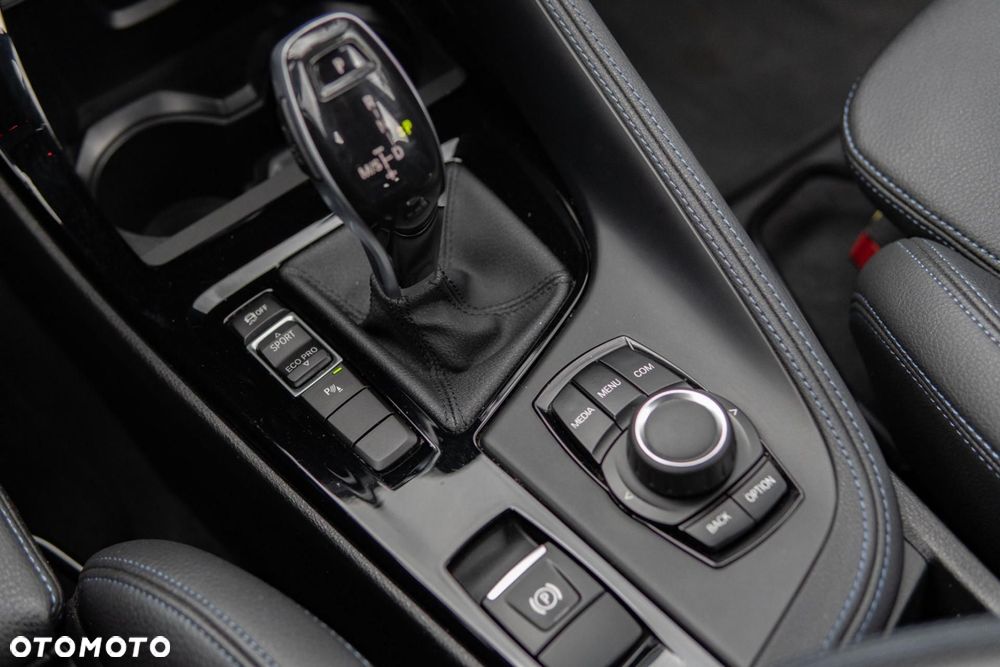 BMW X1 sDrive18d M Sport - 24