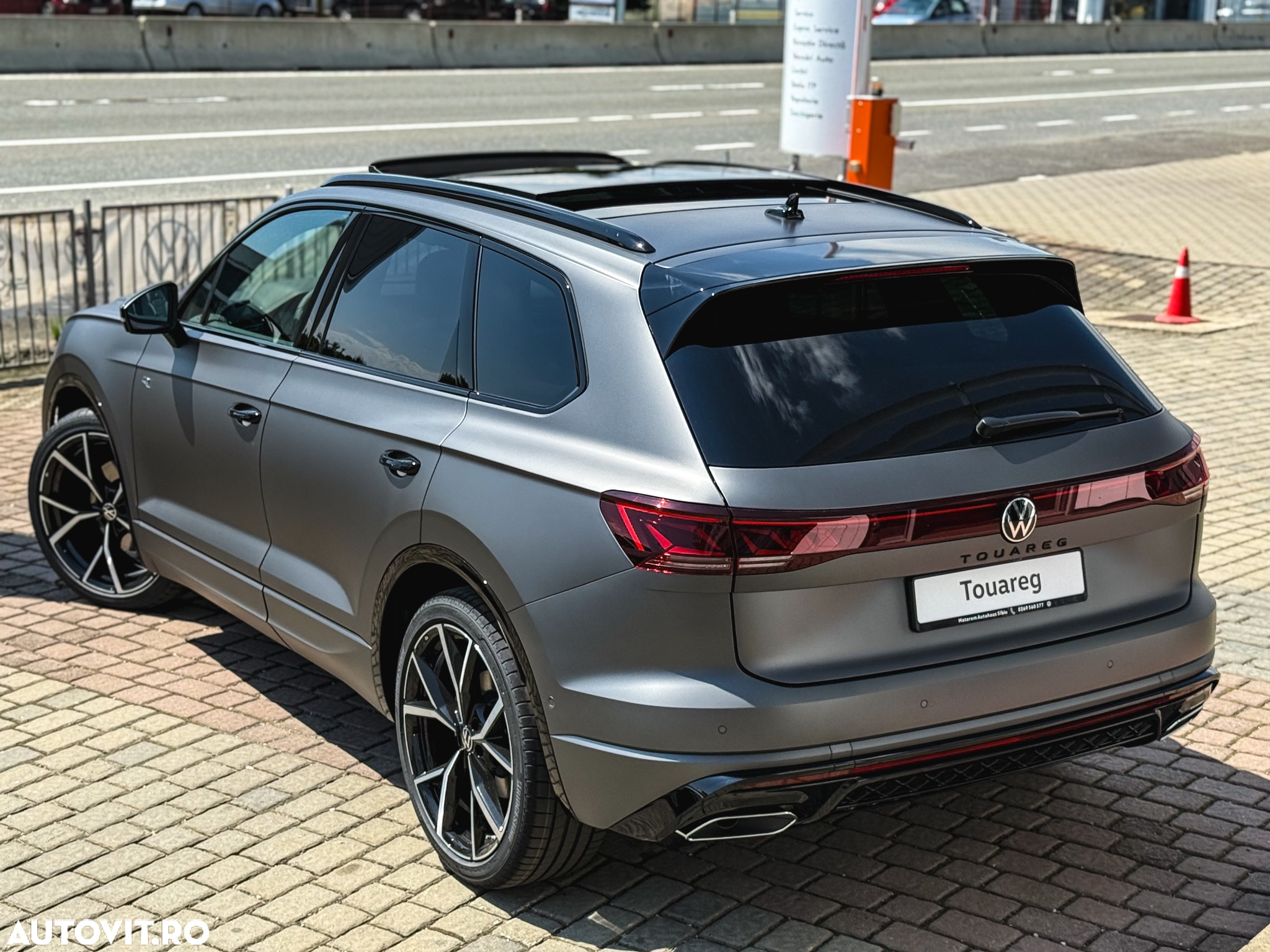 Volkswagen Touareg V6 TDI 4MOTION R-Line - 38