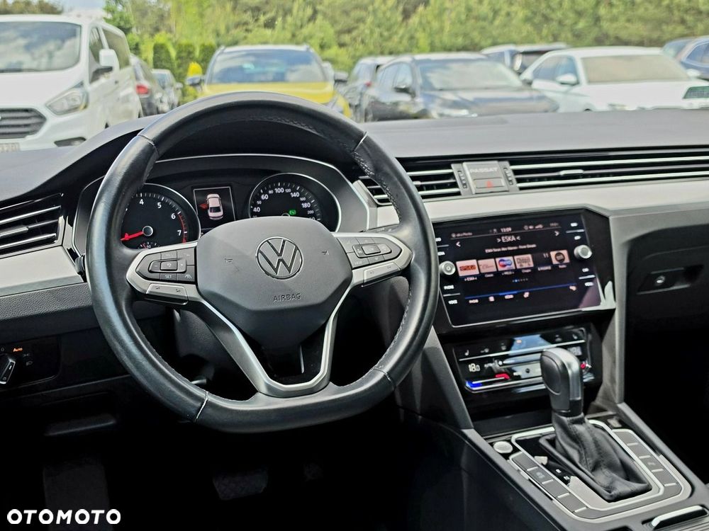 Volkswagen Passat - 8