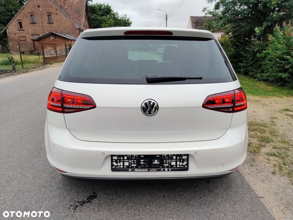 Volkswagen Golf - 34