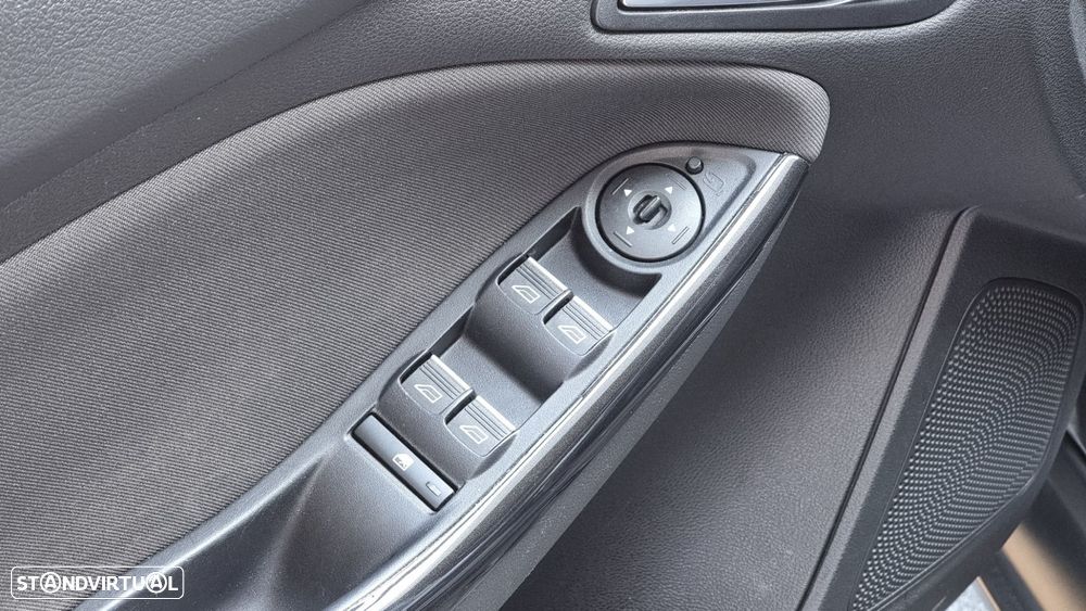 Ford Focus 1.5 TDCi ECOBlue Titanium - 23