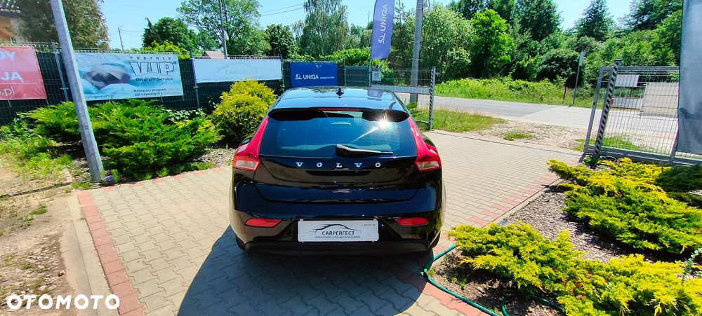 Volvo V40 D2 - 11