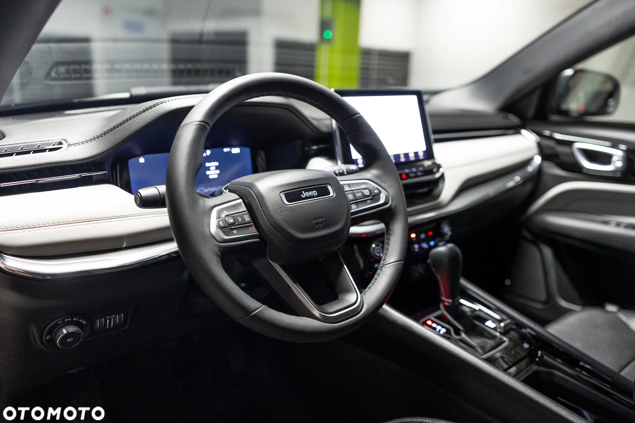 Jeep Compass - 13