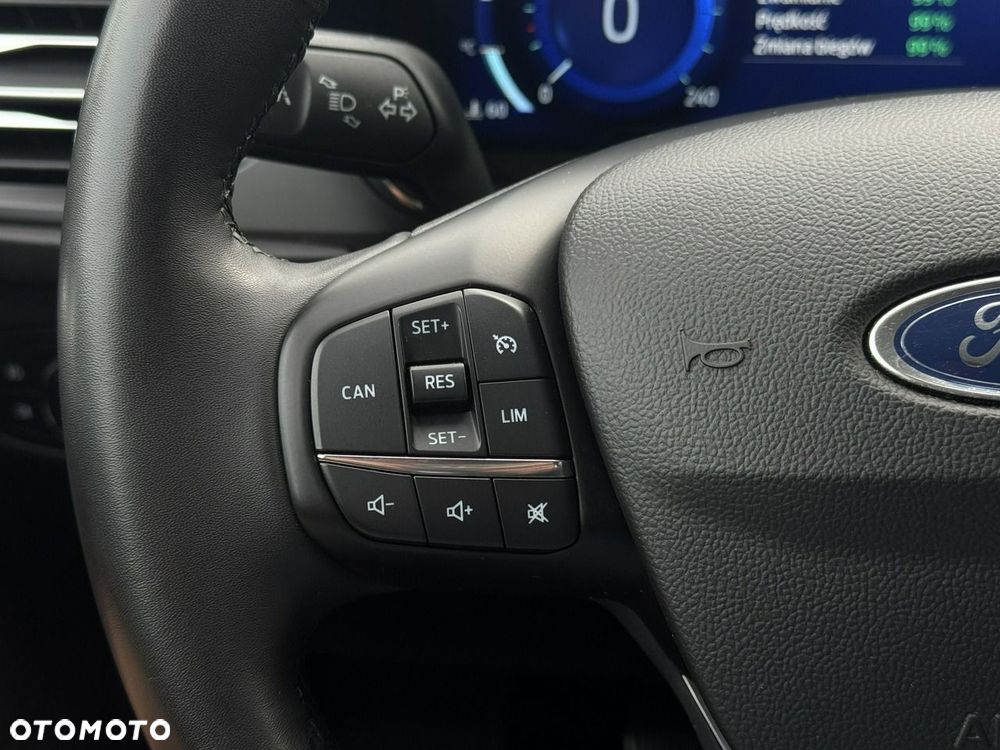 Ford Focus 1.0 EcoBoost Hybrid TITANIUM EDITION - 34